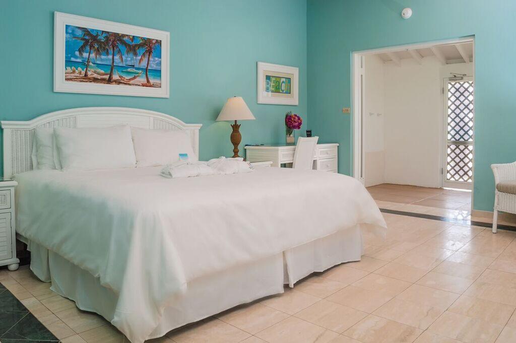 Cape Santa Maria Beach Resort & Villas Seymour's Exterior photo